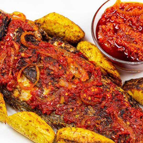Grilled catfish 6pcs with plantain/sauce